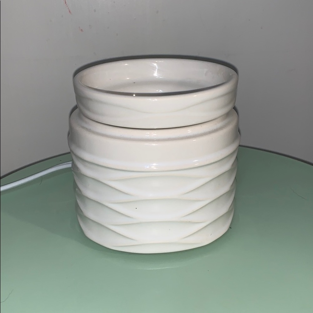 Wax burner! Used a few times. Still works.
